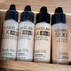 Luminess Air Silk 4-in-1 Foundation Set - Shades 010, 020, 030, 040